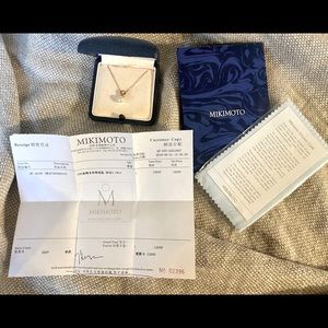 Mikimoto 10k gold pearl .04ct diamond necklace